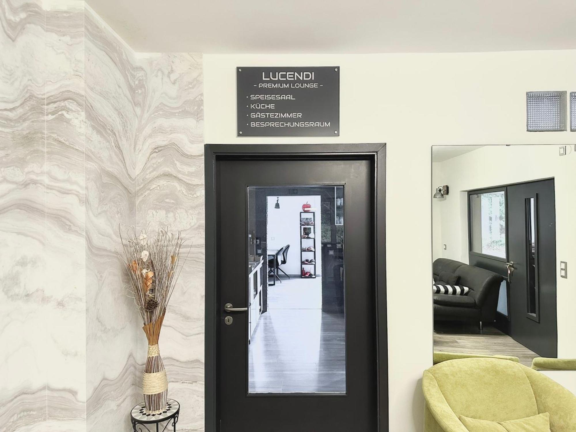 Gaestehotel Lucendi Premium Lounge Hohenleimbach Extérieur photo
