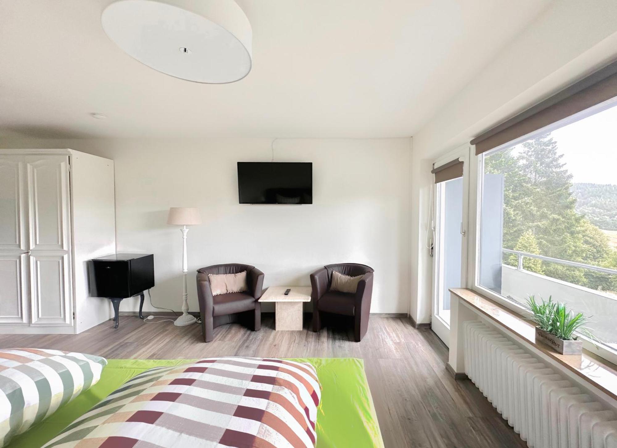 Gaestehotel Lucendi Premium Lounge Hohenleimbach Extérieur photo