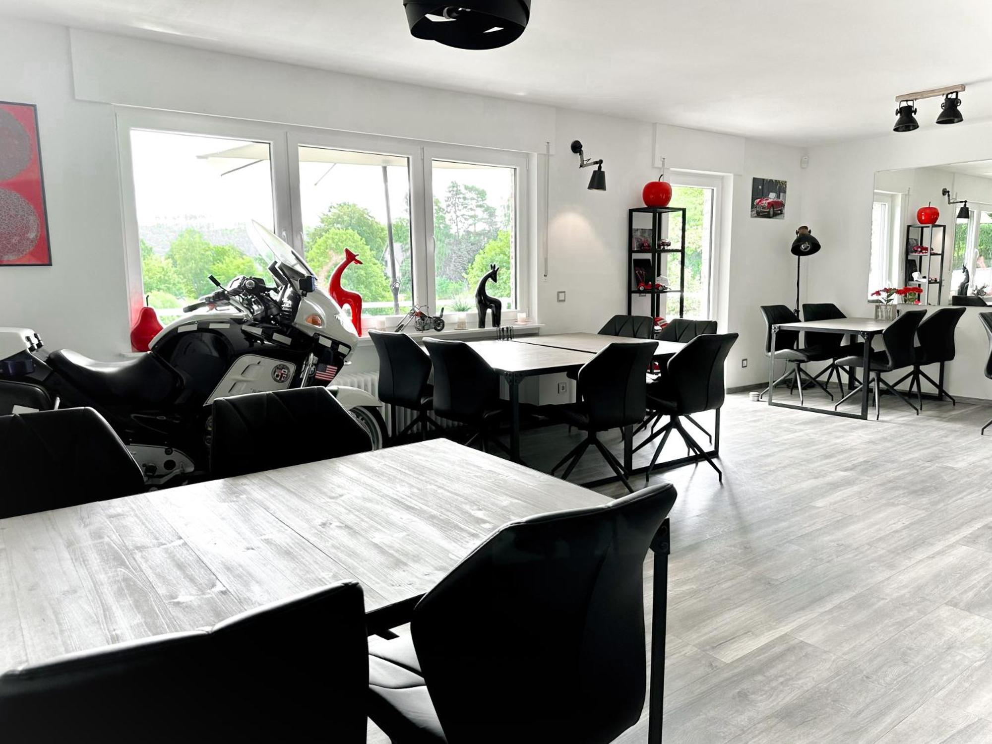Gaestehotel Lucendi Premium Lounge Hohenleimbach Extérieur photo